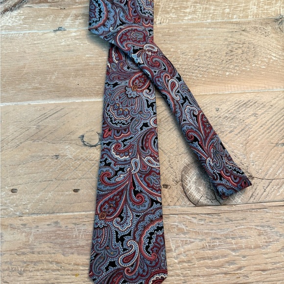 Joseph Abboud Paisley Silk Tie - Picture 1 of 4